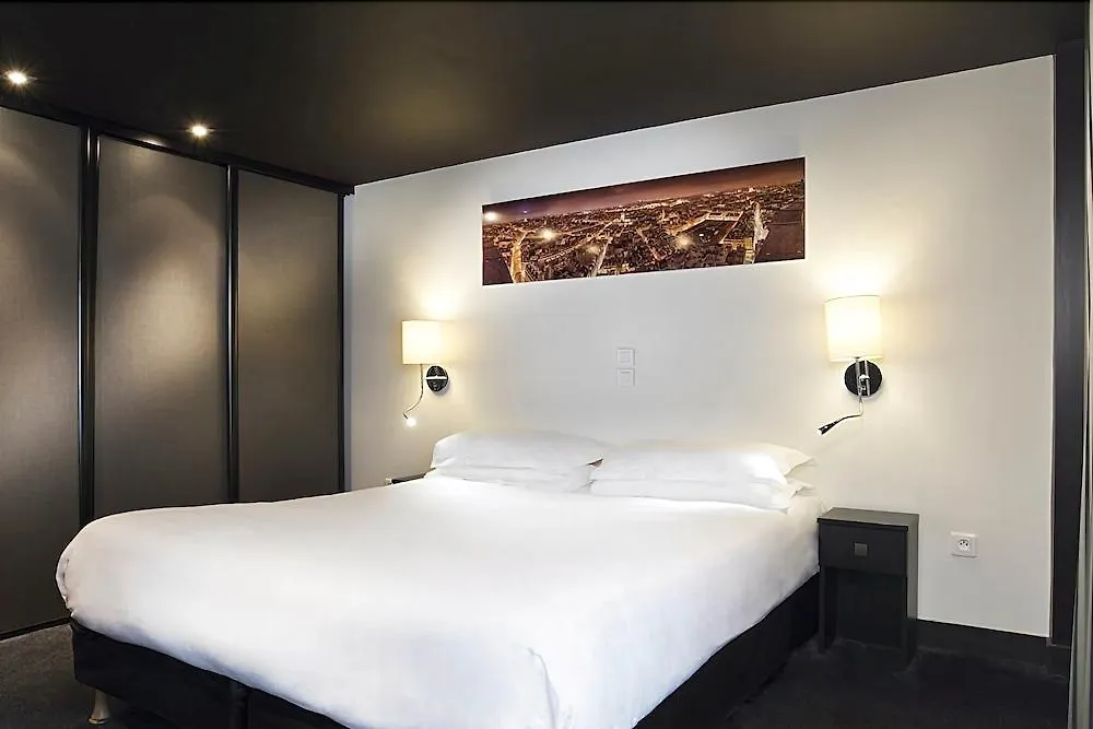 CADET Residence Paris France