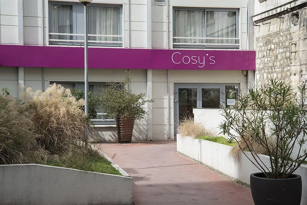 Cadet Residence Paris 4*,  France