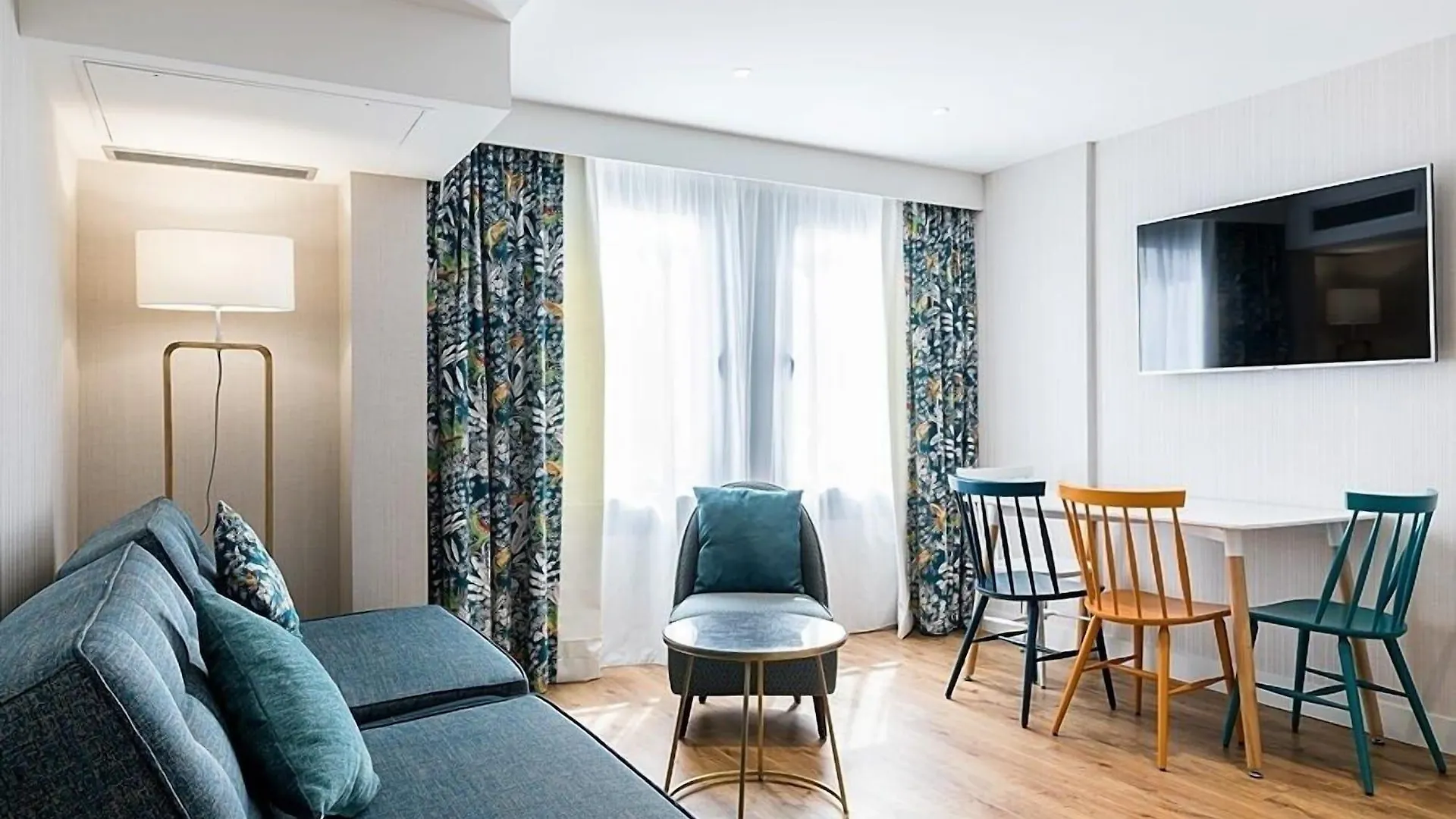 **** Aparthotel Cadet Residence Paris France